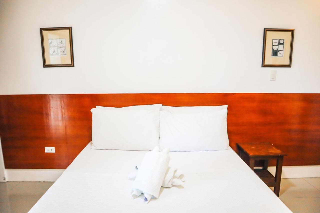 Youhan Beach Resort San Antonio  Kültér fotó
